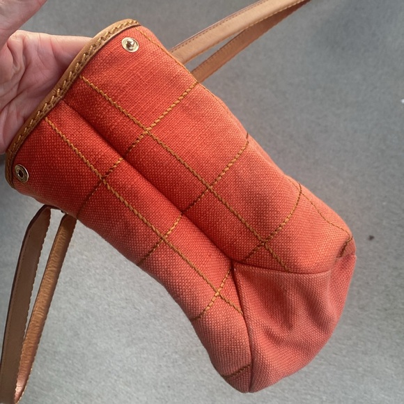 Liz Claiborne linen & cotton blend with Leather Trim Tote Bag. - Picture 13 of 13